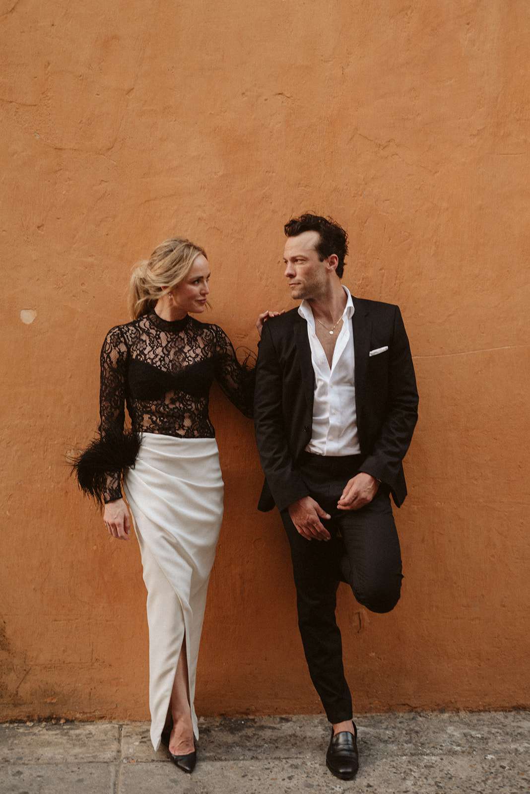 Fall Engagement Photo Outfits for Guys: 10 Stylish Ideas