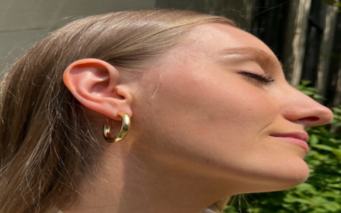 7 Best Nap Earrings That Won't Hurt While You Sleep