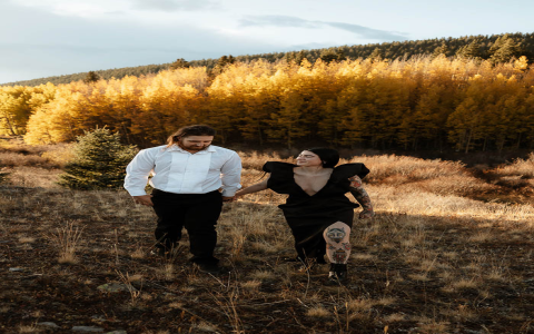 Fall Engagement Photo Outfits for Guys: 10 Stylish Ideas
