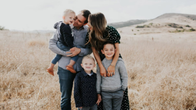 15 Perfect Fall Family Photoshoot Outfits That Wow