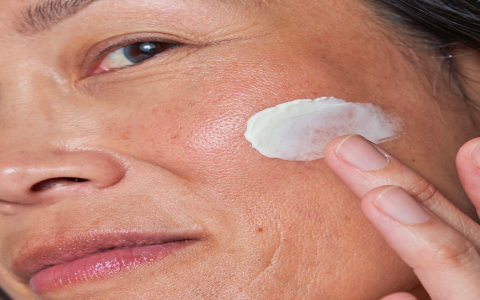 Discover It No. 50 Serum Benefits with Collagen and Hydration Boost