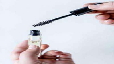 Gold Eyelash Serum: Boost Your Lashes with Luxury Care