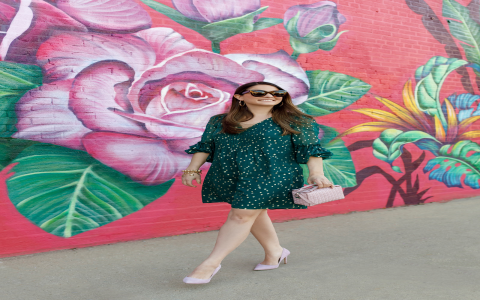 Lily Pulitzer Sunglasses: Trendy Styles Up to 50% Off