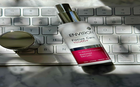 Revinage Serum Review: Does It Really Work?