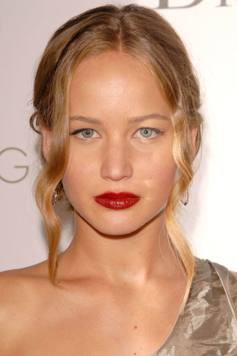 What Face Shape Does Jennifer Lawrence Have? Expert Analysis