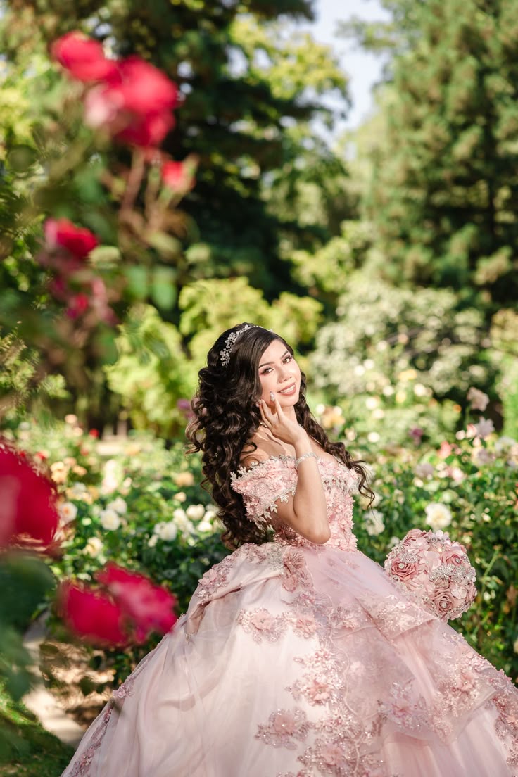 50+ Stunning Quince Picture Poses That'll Make You Shine