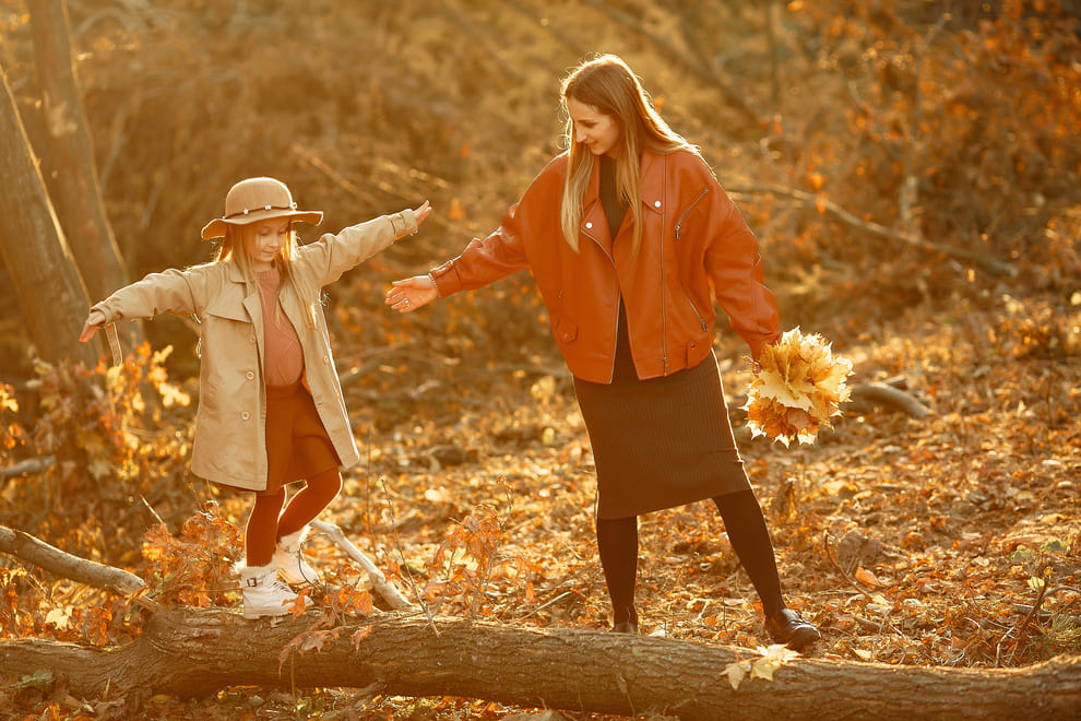 25 Fall Family Photo Outfit Ideas That Guarantee Stunning Pics