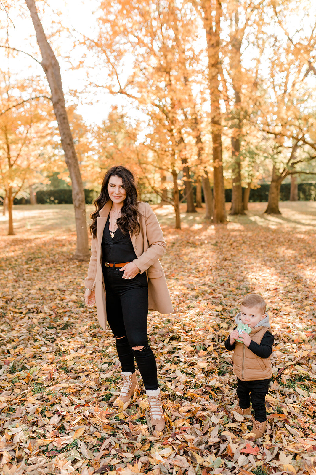 Fall Family Photos Black Outfits: 7 Stunning Ideas