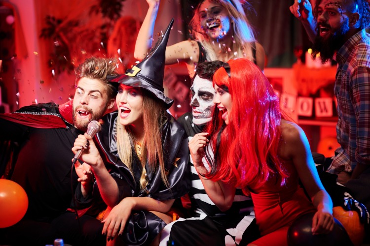50+ Best UK Costume Ideas for Every Occasion (2025)