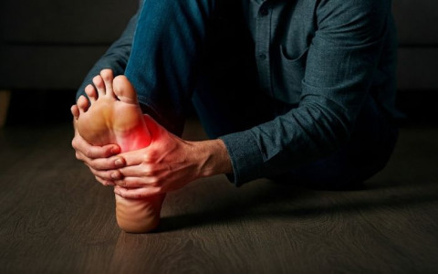 Why Toes Gripping Sandals Could Be Hurting Your Feet