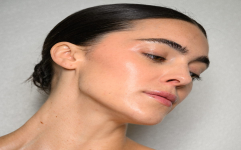 Hydrolyzed Collagen Serum: Boost Skin Firmness & Glow Fast