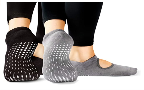 Best Grip Socks for Women: Top Picks for Yoga & Pilates