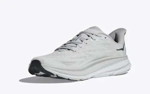 Hoka Clifton vs Arahi: Which Running Shoe Wins?