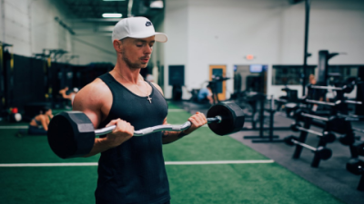 Why You Can't Straighten Arms: Causes & Elbow Pain Relief Tips