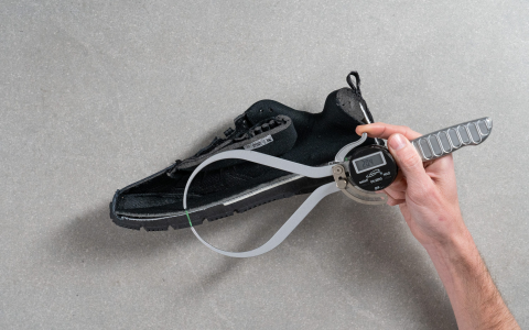 New Balance Men's 624 Review: Durable Walking Shoes & Comfort Features