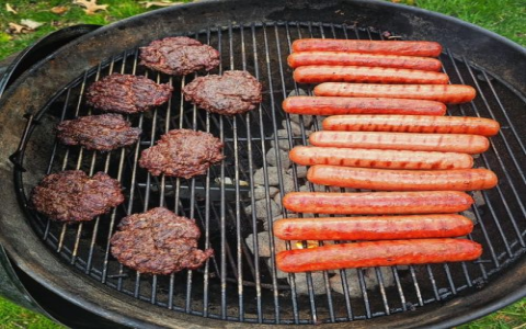 Can You Cook Frozen Hot Dogs Without Thawing? Tips for Safe Grilling & Quick Cooking