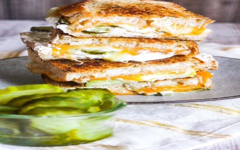 Can Diabetics Eat Grilled Cheese Sandwiches? Healthy Bread & Cheese Tips