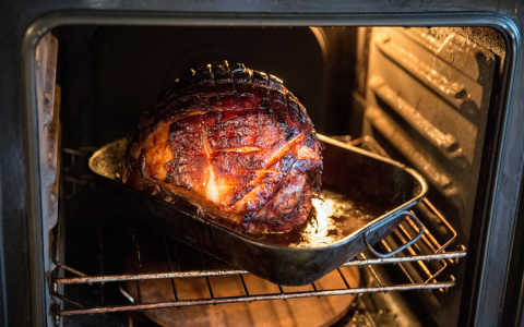How Long Does Ham Take to Defrost? Safe Thawing Tips and Refrigerator Time