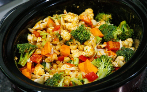 Easy Broccoli and Cauliflower in Crock Pot Recipe with Slow Cooker Veggie Tips