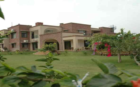 Aura House Reviews: Honest Guest Experiences & Booking Tips