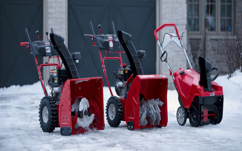 DR Snow Blower Reviews: Power Steering and Clearing Width Guide