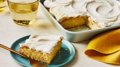 Best Substitutes for Canola Oil in Baking Recipes