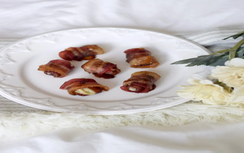 dates stuffed with manchego cheese