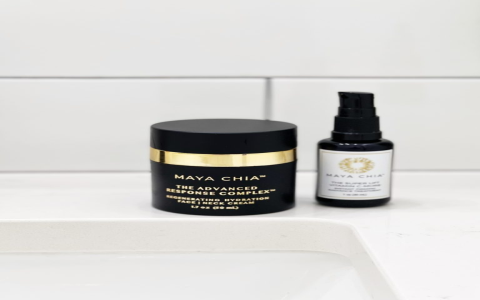 Maya Chia Eyelash Serum Review: Does It Really Work?