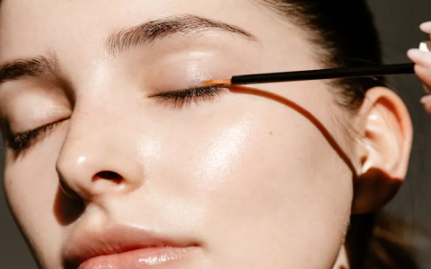 Best Lash Serum Australia 2025: See Results in 4 Weeks