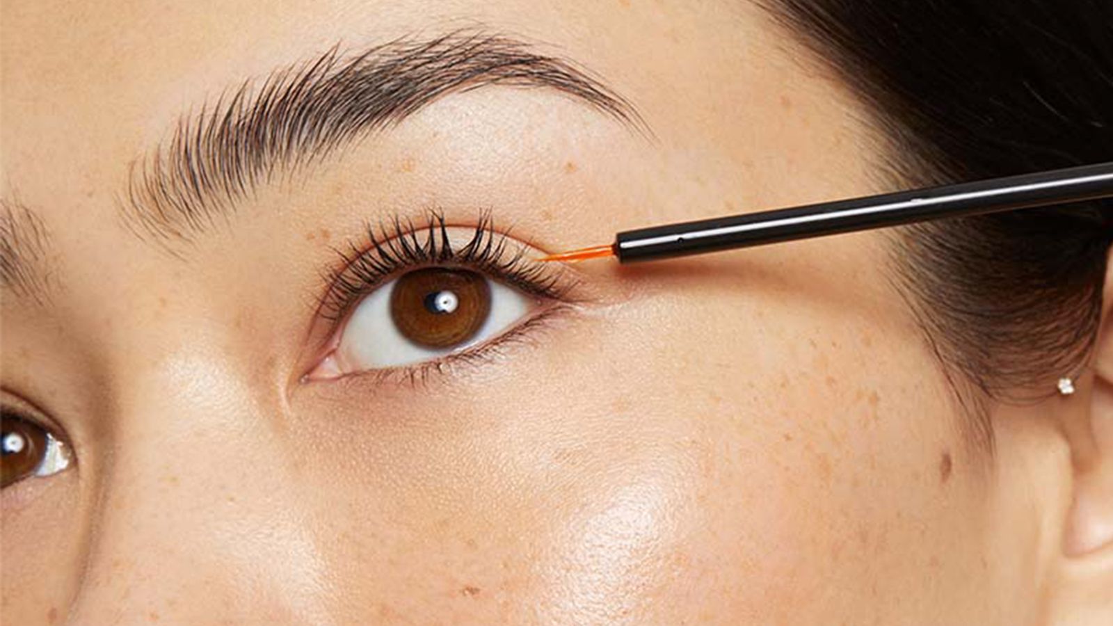 Can You Put On Lash Serum Before Mascara? Experts Answer!