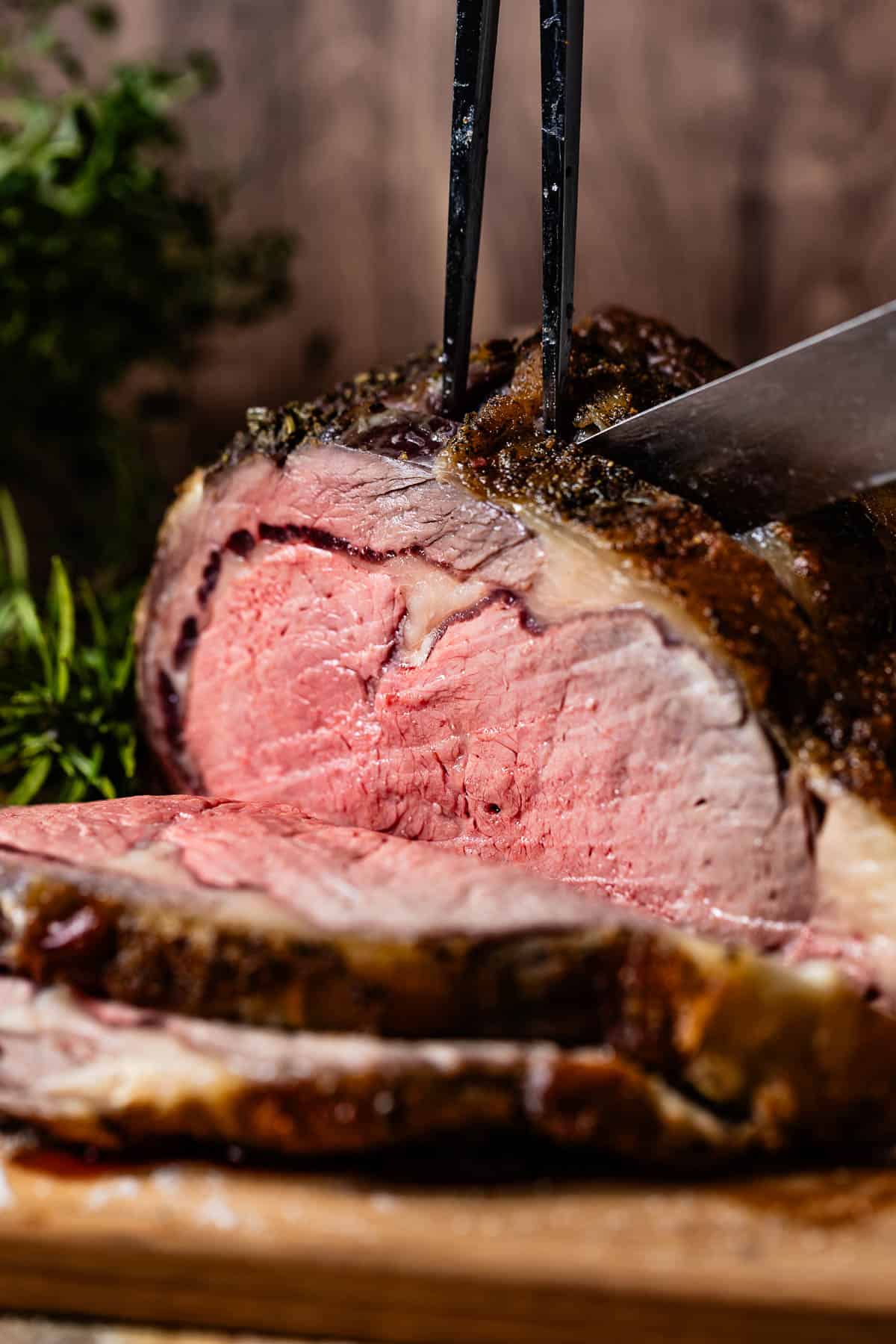 Can You Freeze Cooked Prime Rib Slices? Expert Tips Inside!