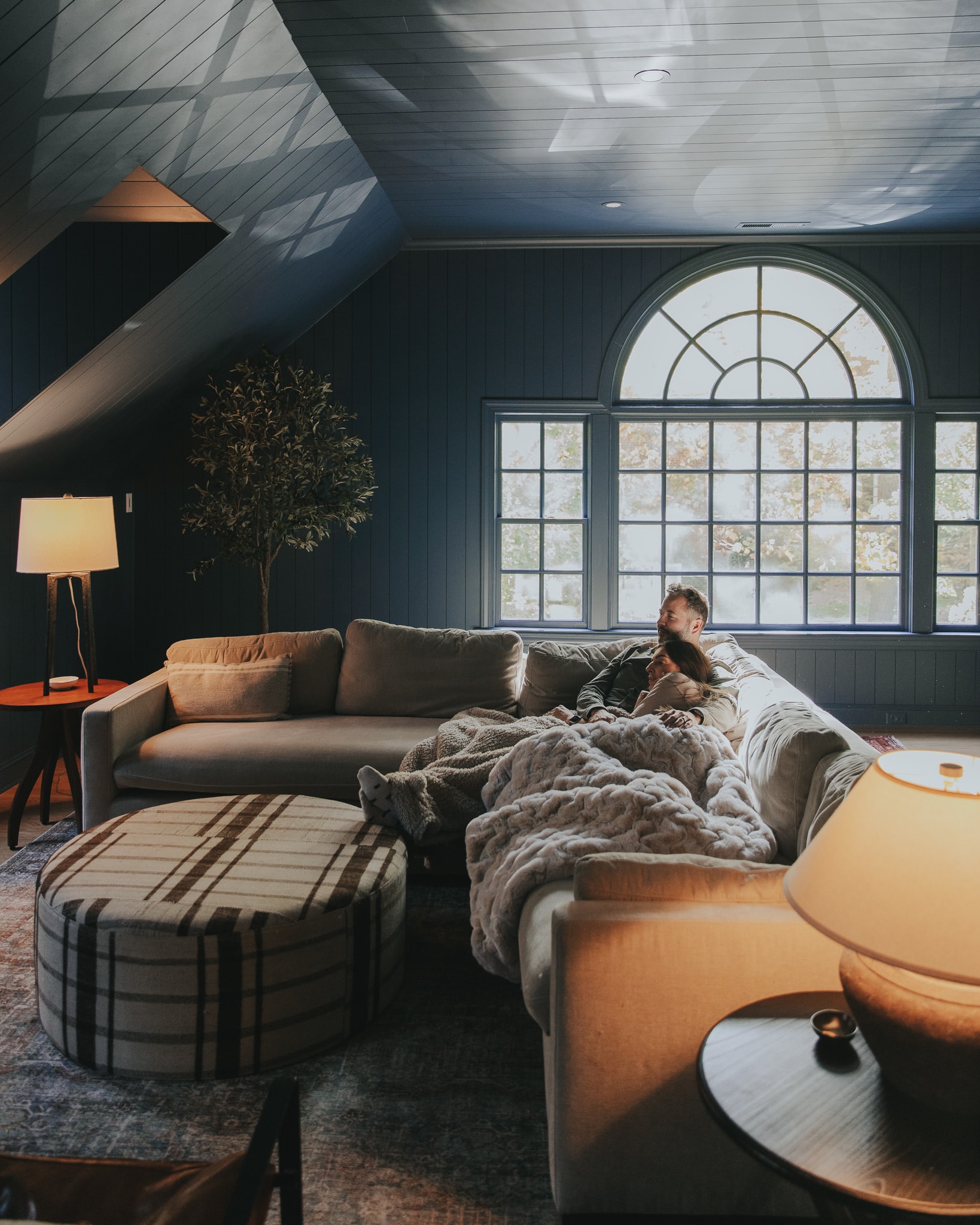 Top Puffy Blanket Reviews: Find Your Cozy Perfect Match