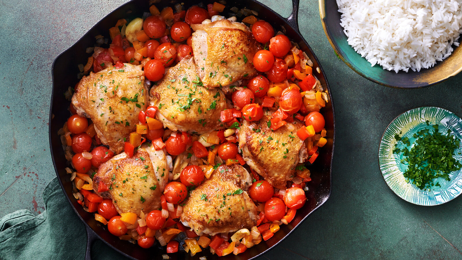 Chicken with Red Peppers and Tomatoes: Easy & Delicious Recipe