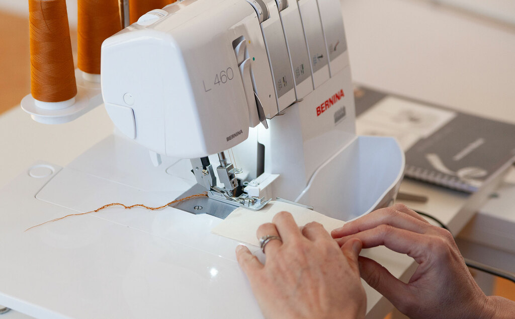 Best Serger Reviews: Thread Options & Sewing Machine Tips