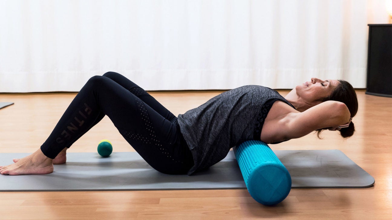 How to Use a Foam Roller on Spine Safely & Effectively