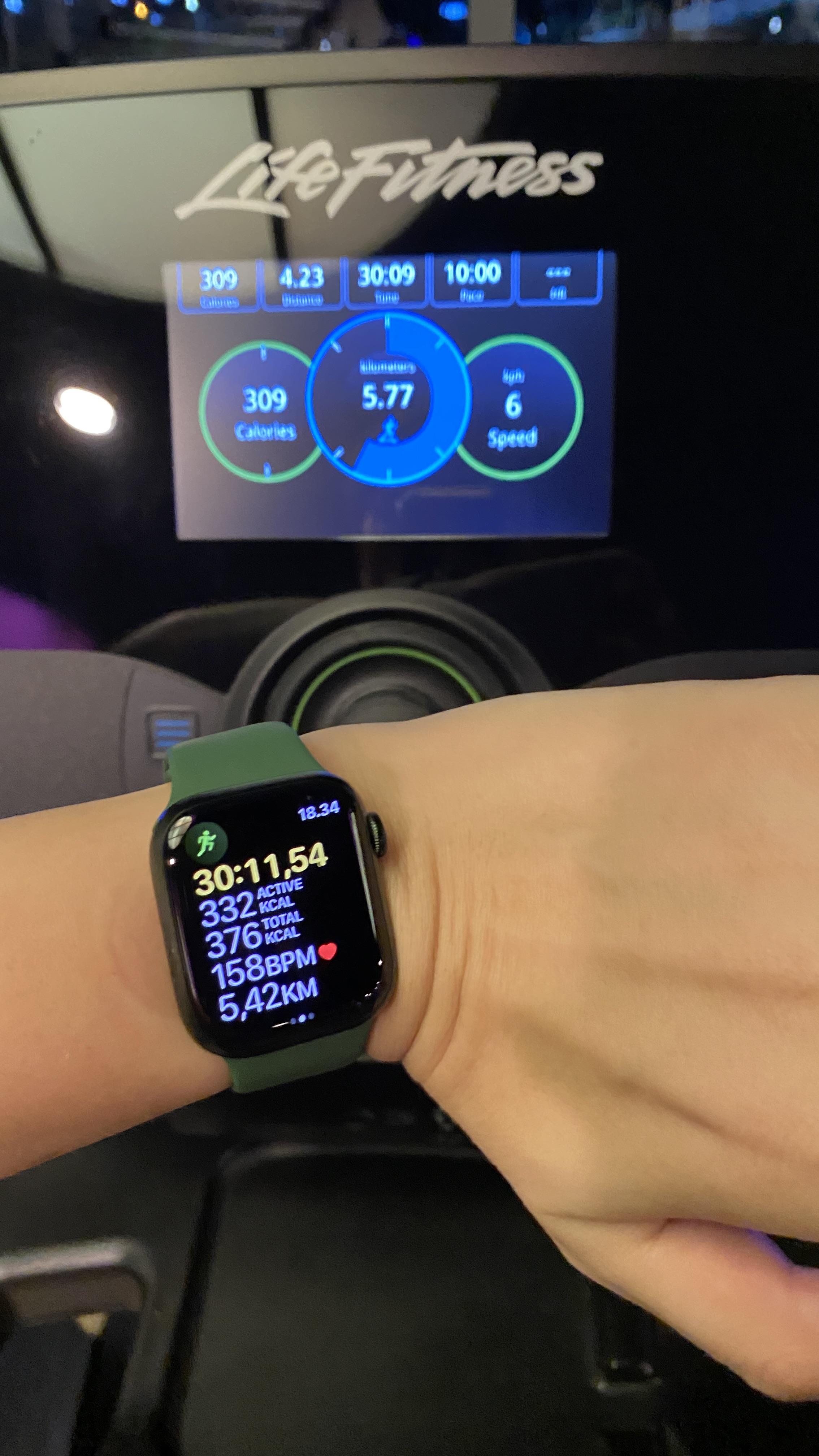 Treadmill Apple Watch Sync: Track Workouts Like a Pro