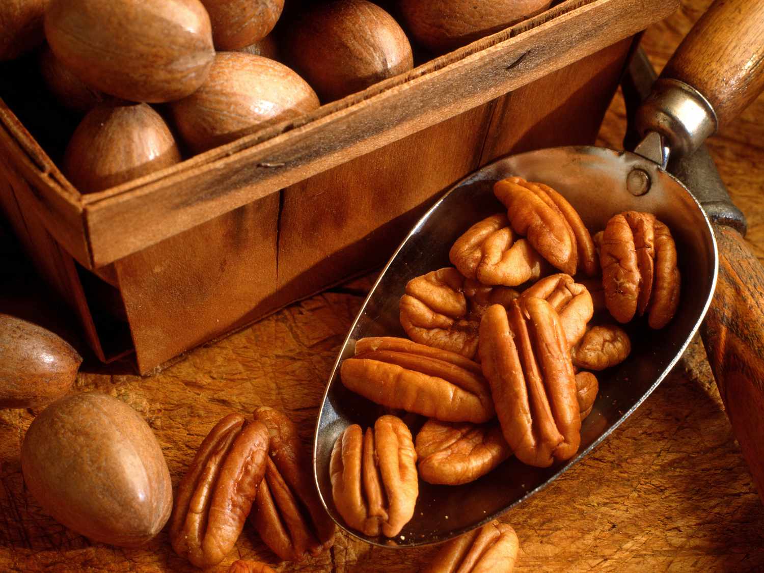 1 Pound of Pecans Equals How Many Cups? Quick Answer!