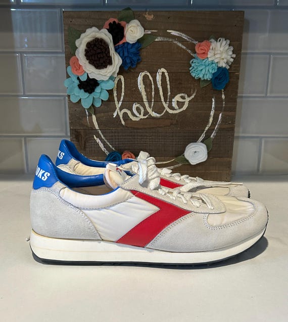 Retro Brooks Sneakers: Vintage Style Meets 90s Fashion & Cushioning Upgrade