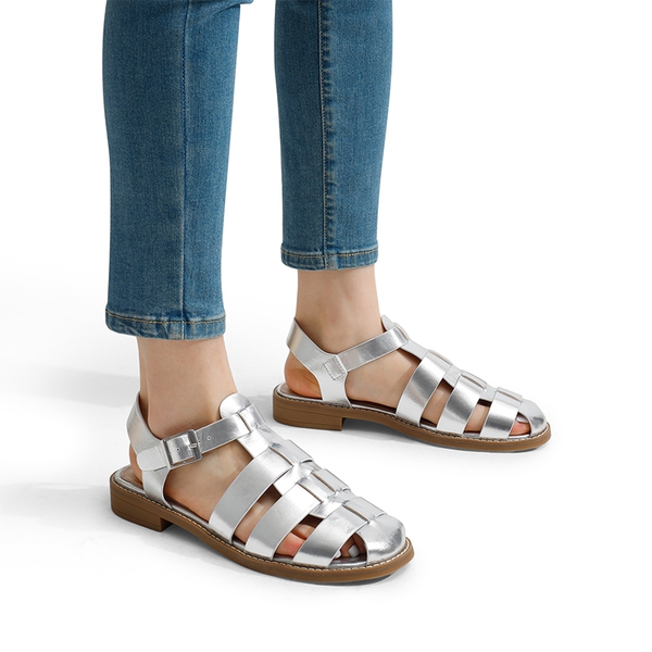 Simple Silver Sandals for Any Occasion: Your Go-To Guide for Style and Comfort