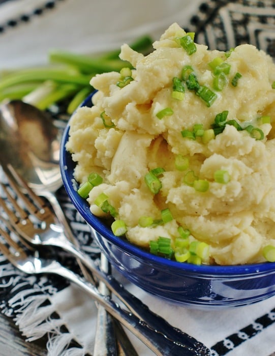 Garlic Horseradish Mashed Potatoes: Creamy & Flavor-Packed