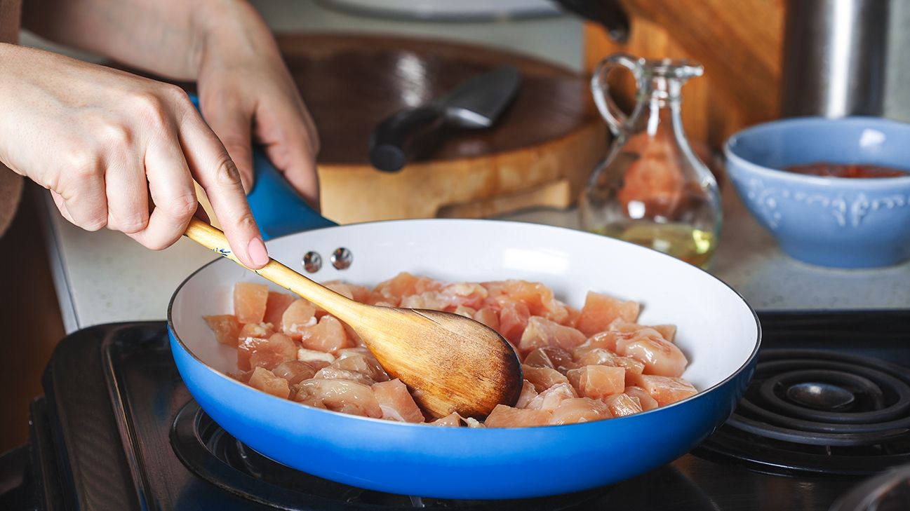 How Much Do Two Chicken Breasts Weigh? Exact Average Weight