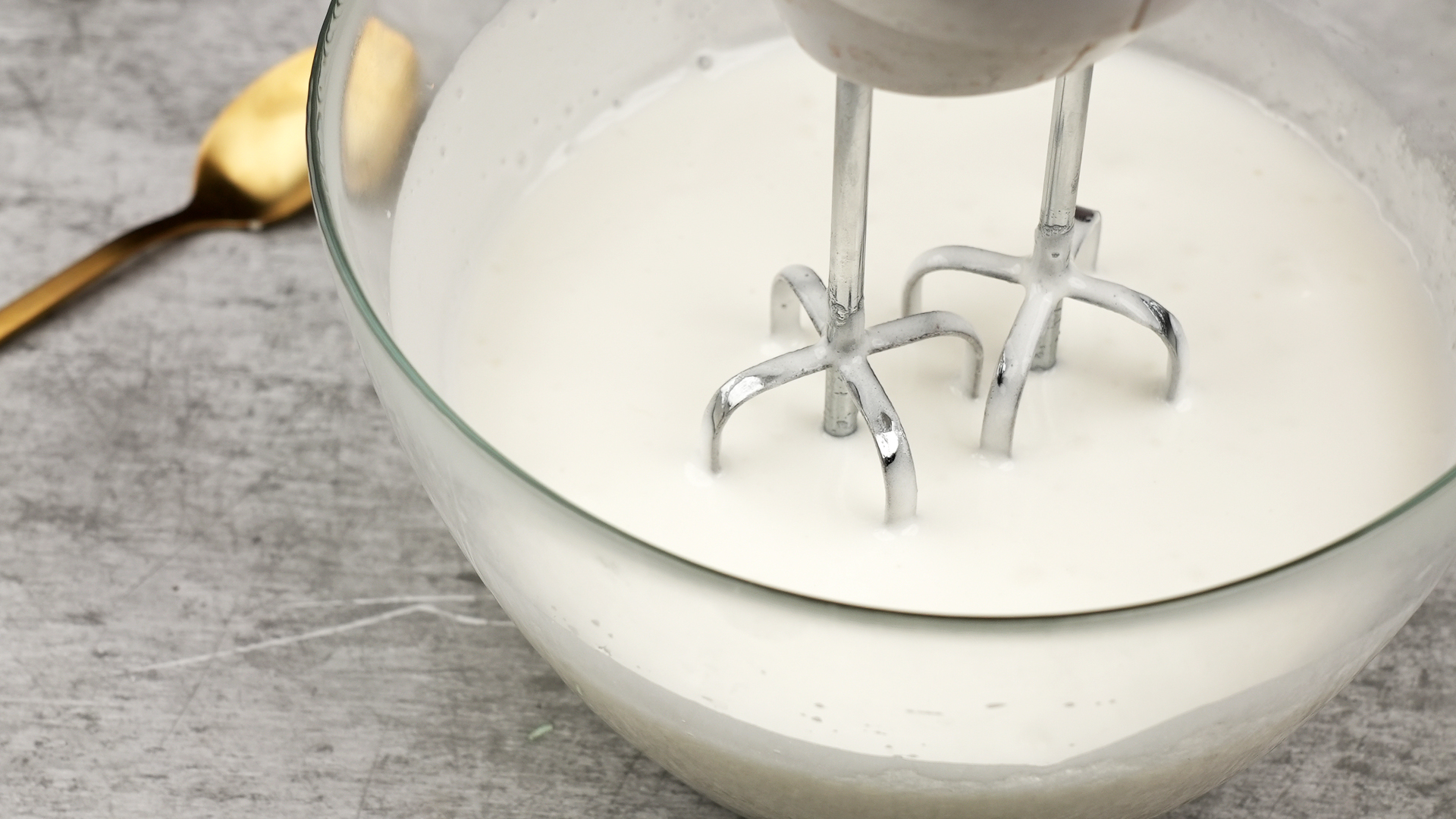 Easy Guide: How to Make Icing from Scratch Without Powdered Sugar