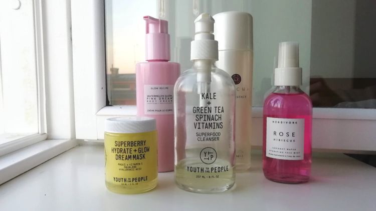 11 Best Vegan Face Serums That Actually Work in 2025