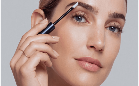 Roccoco Botanicals Prebiotic Lash Serum: Lashes in 4 Weeks