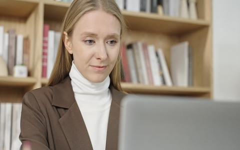 10 Content Outline Angles for "Dickie Turtleneck Collar: Instant Warmth Without Bulk"