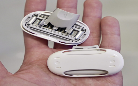 Billie Razor Review: Smooth Shave and Subscription Benefits Compared to Flamingo