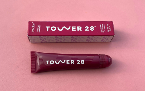 Carmex Review Lip Balm: Hydrating, Chapped Lips Solution, Glossy Shine