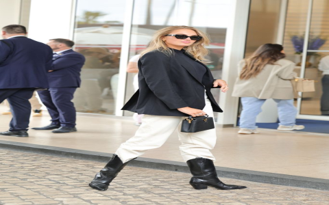 Cannes street style: Vintage glamour meets summer outfits