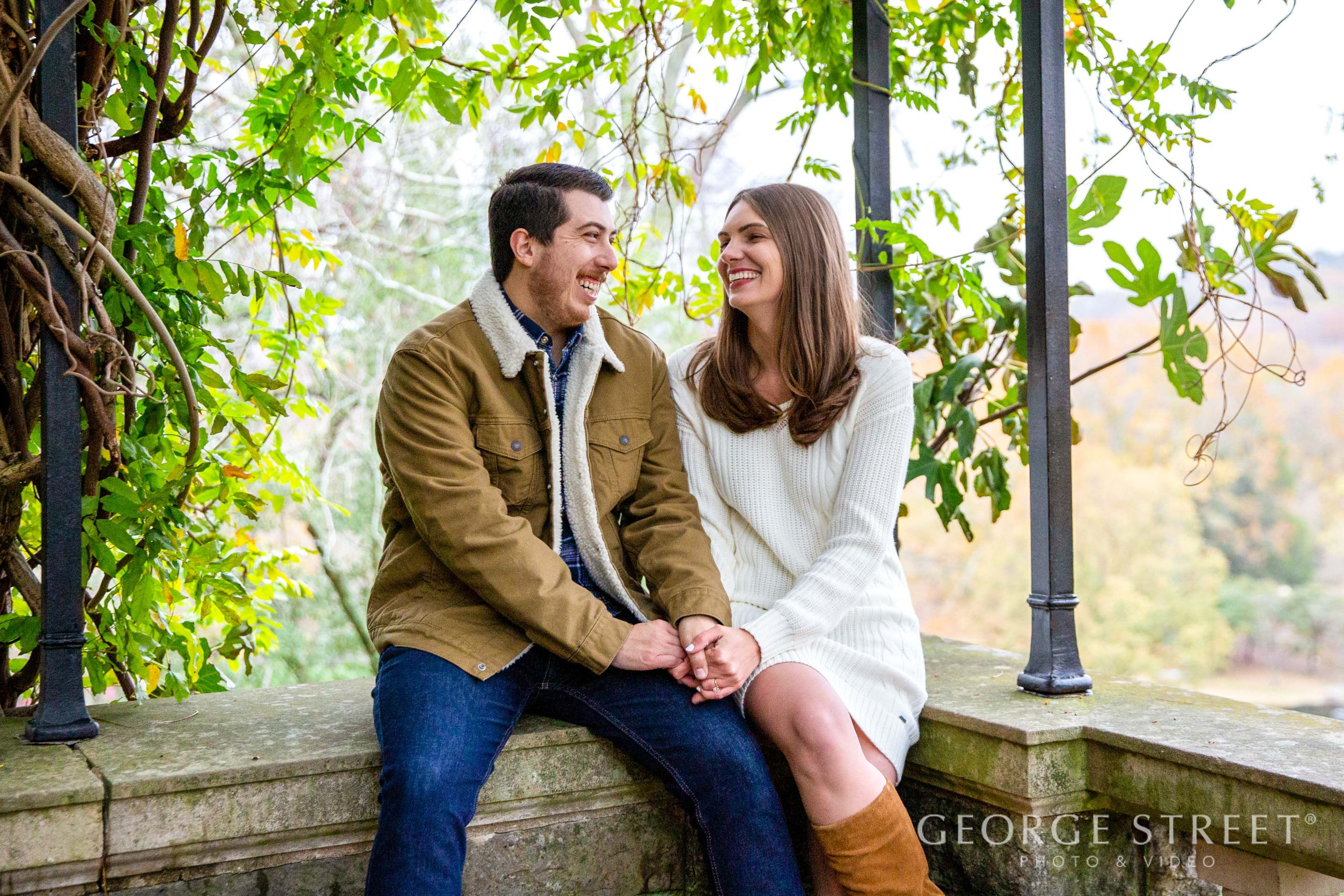 Must-Try Fall Couple Photoshoot Outfit Ideas This Season