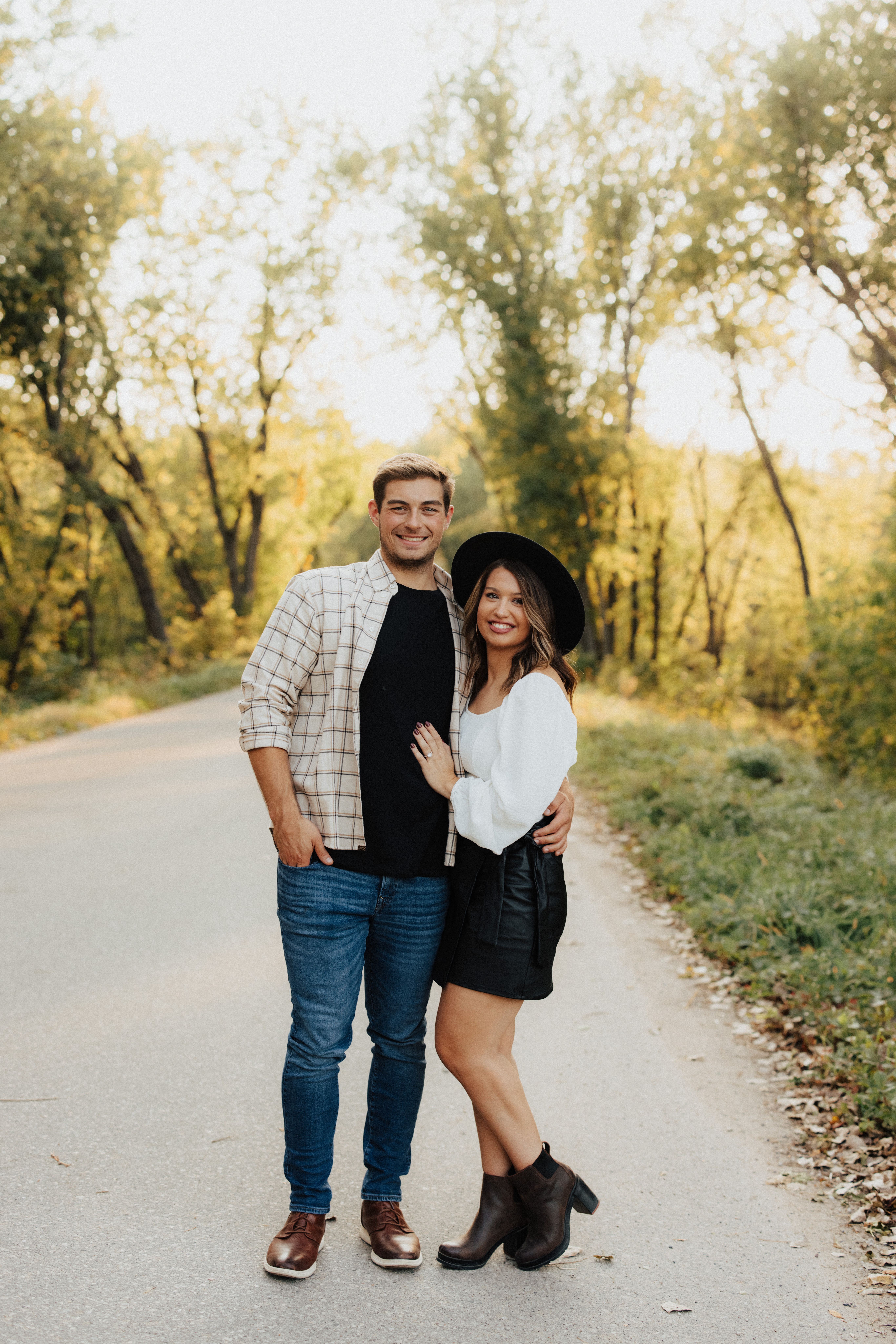Must-Try Fall Couple Photoshoot Outfit Ideas This Season